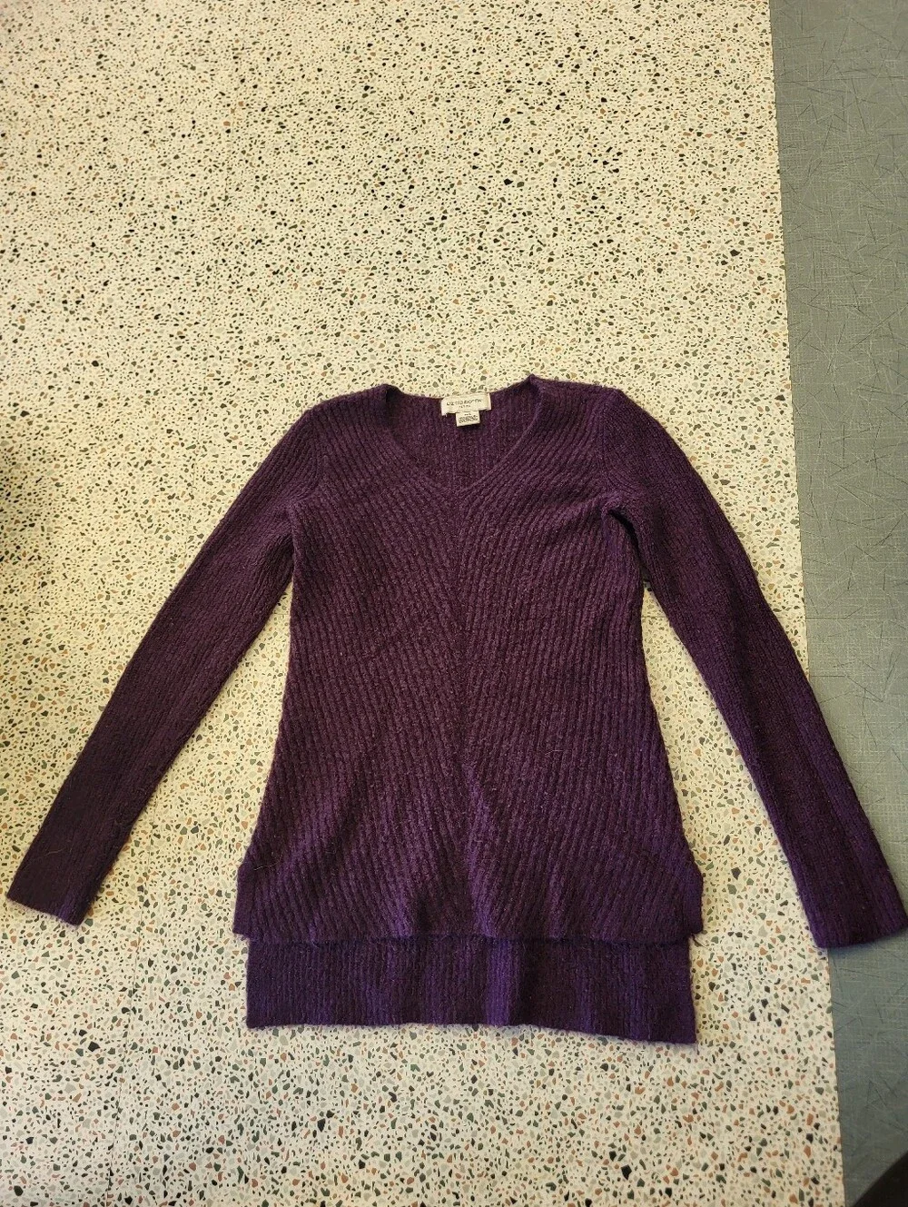 Liz Claiborne Deep Purple V-Neck Ribbed Sweater